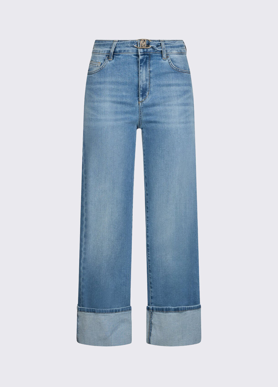 jeans svasati con risvolti