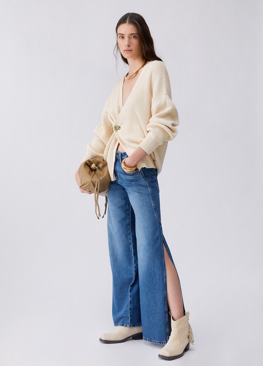 jeans svasati con spacchi laterali