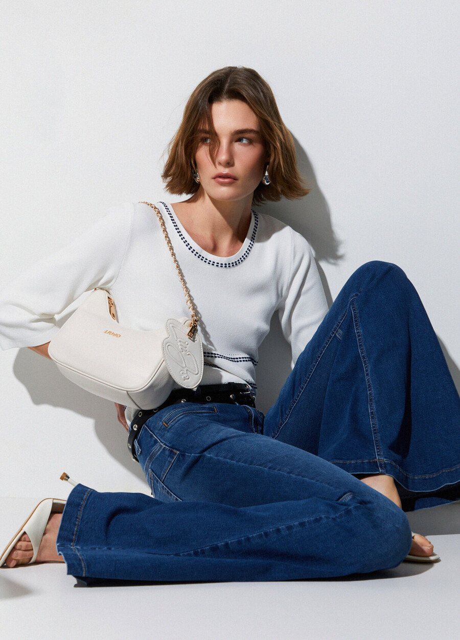 jeans super svasati a vita bassa