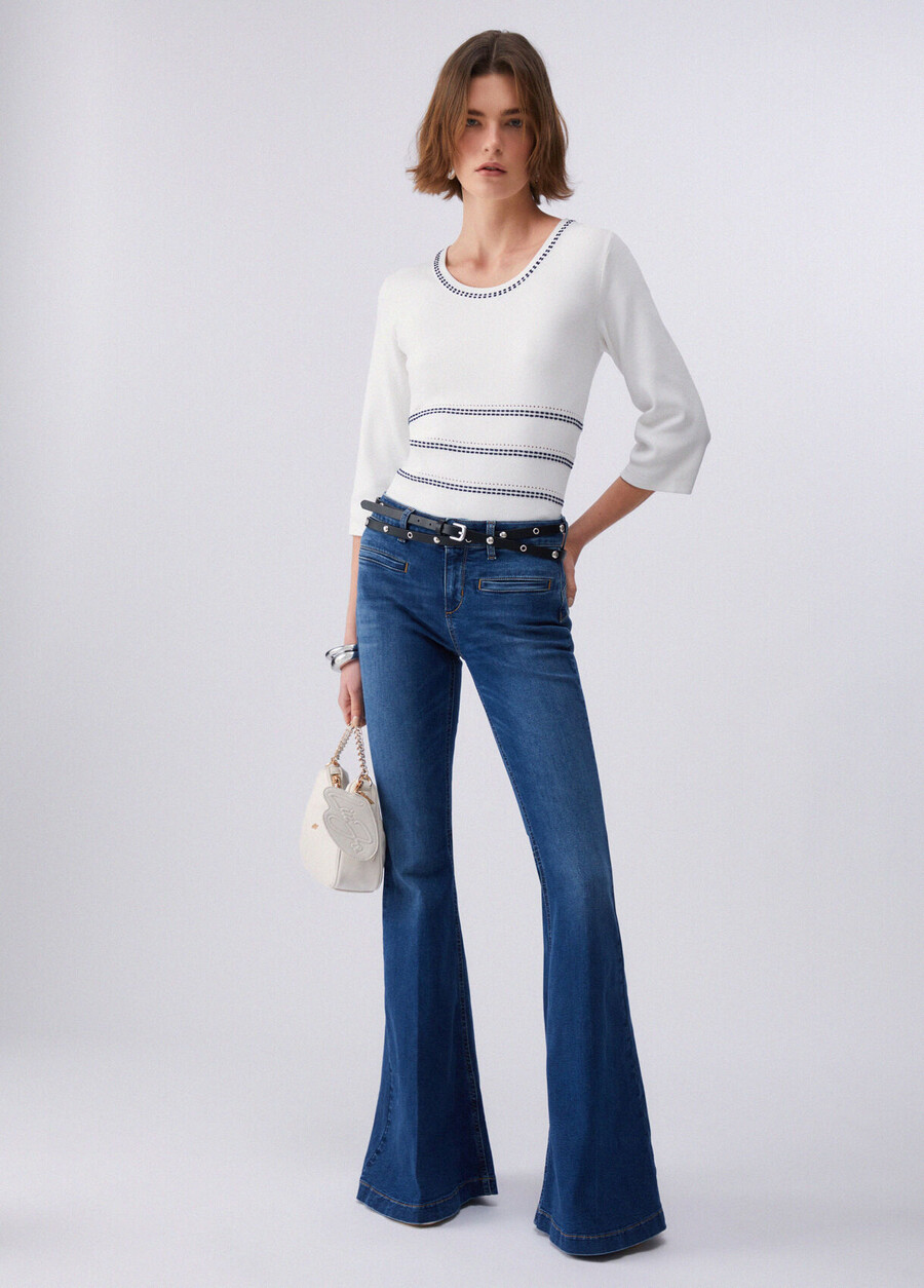 jeans super svasati a vita bassa