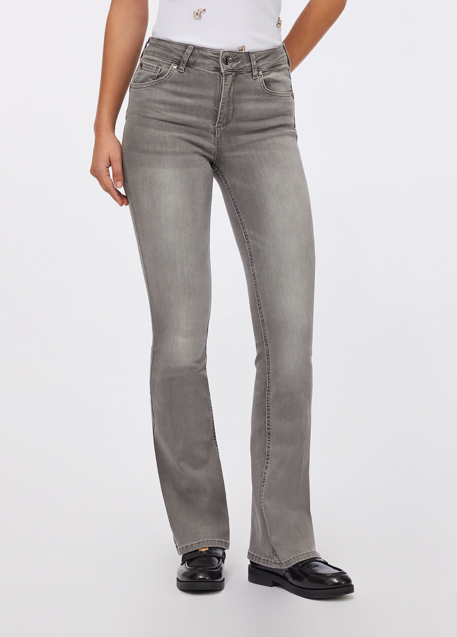 jeans svasati a vita alta