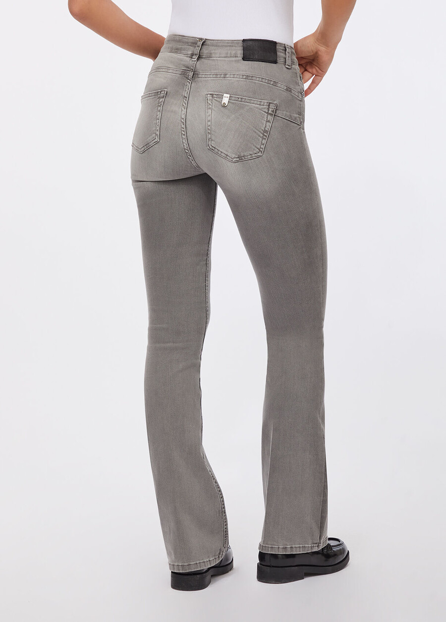jeans svasati a vita alta