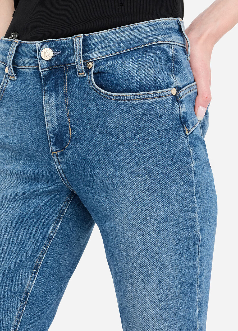 jeans svasati corti