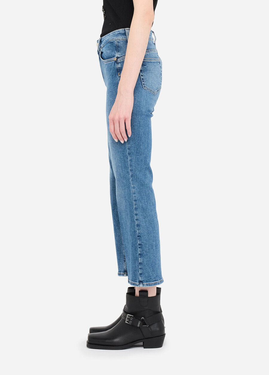 jeans svasati corti