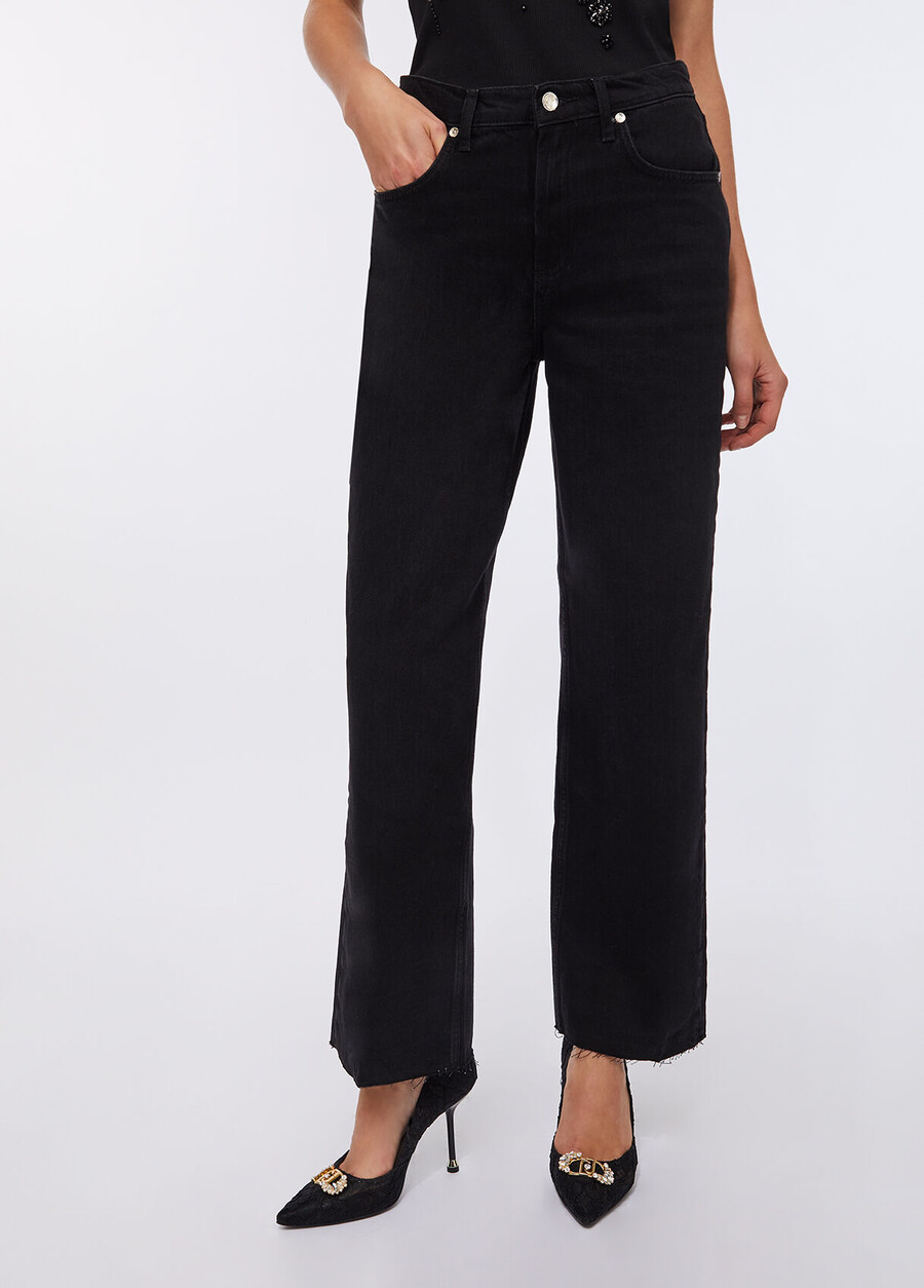 jeans a gamba larga a vita bassa
