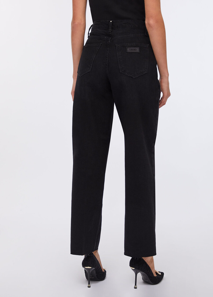 jeans a gamba larga a vita bassa
