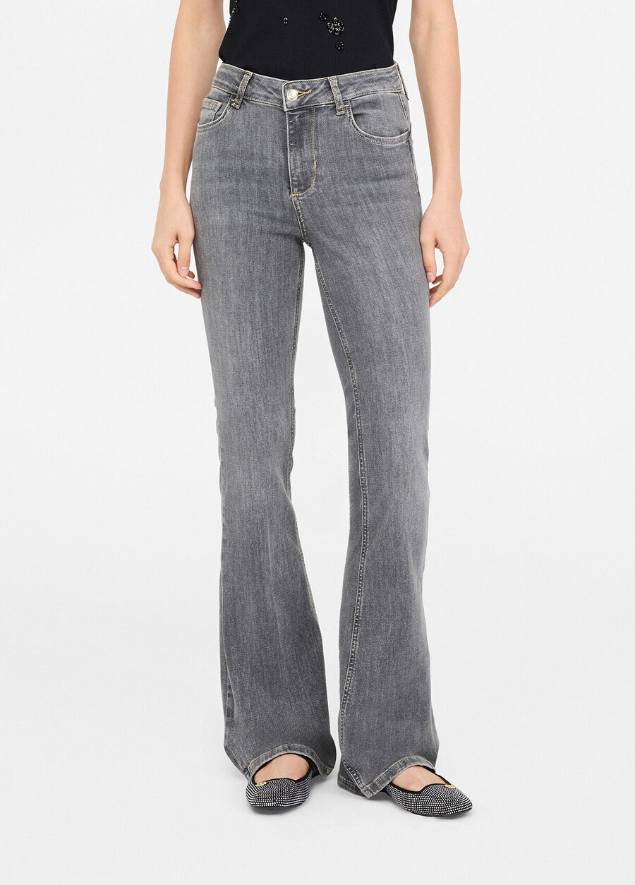 jeans svasati a vita alta