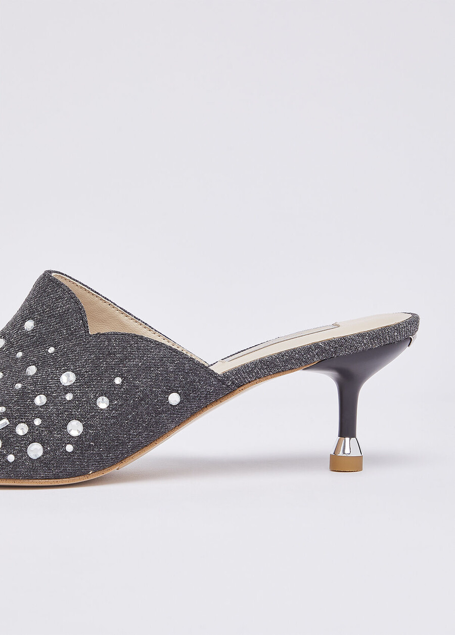 mules in denim con pietre gioiello
