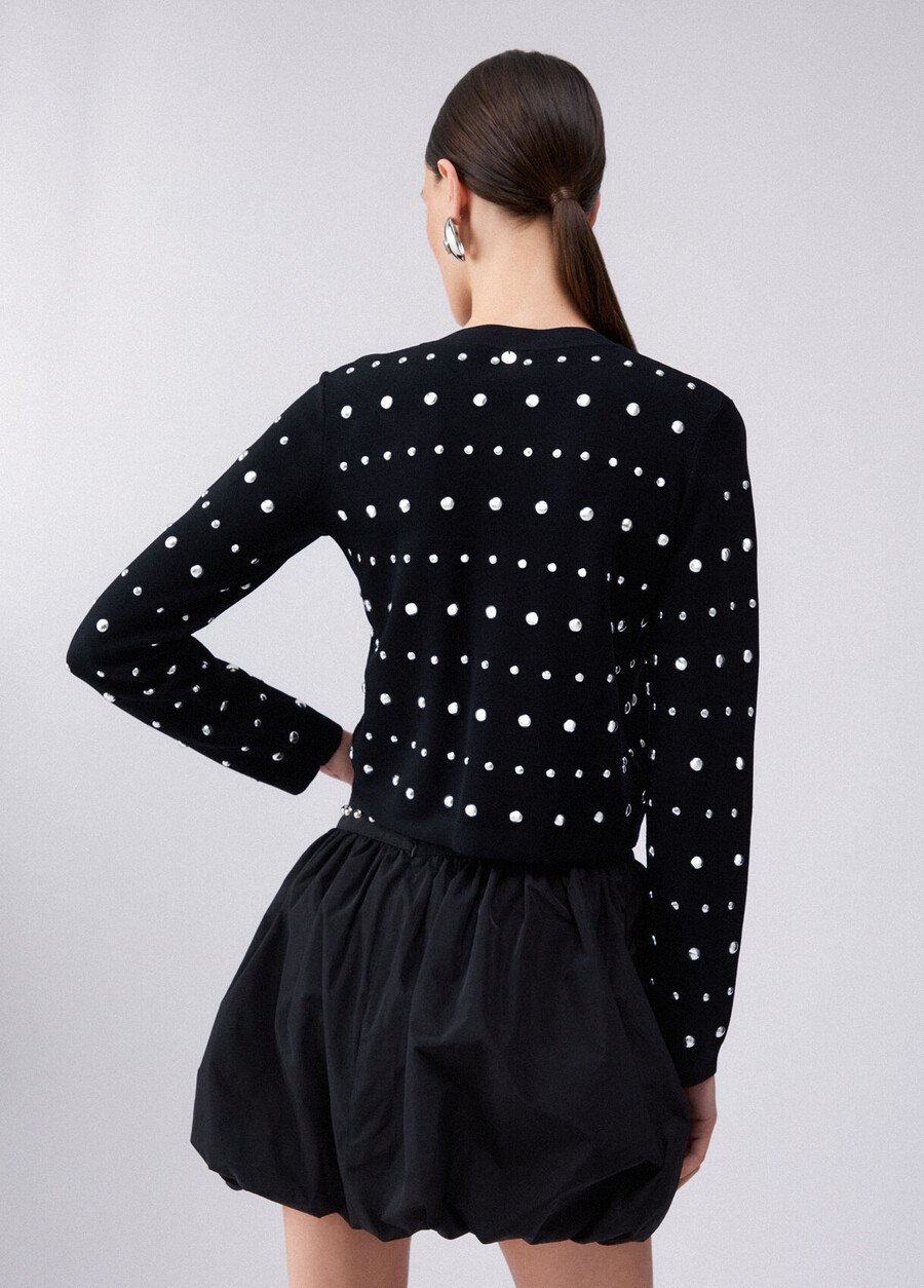 cardigan con borchie