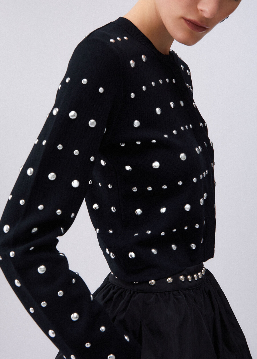 cardigan con borchie