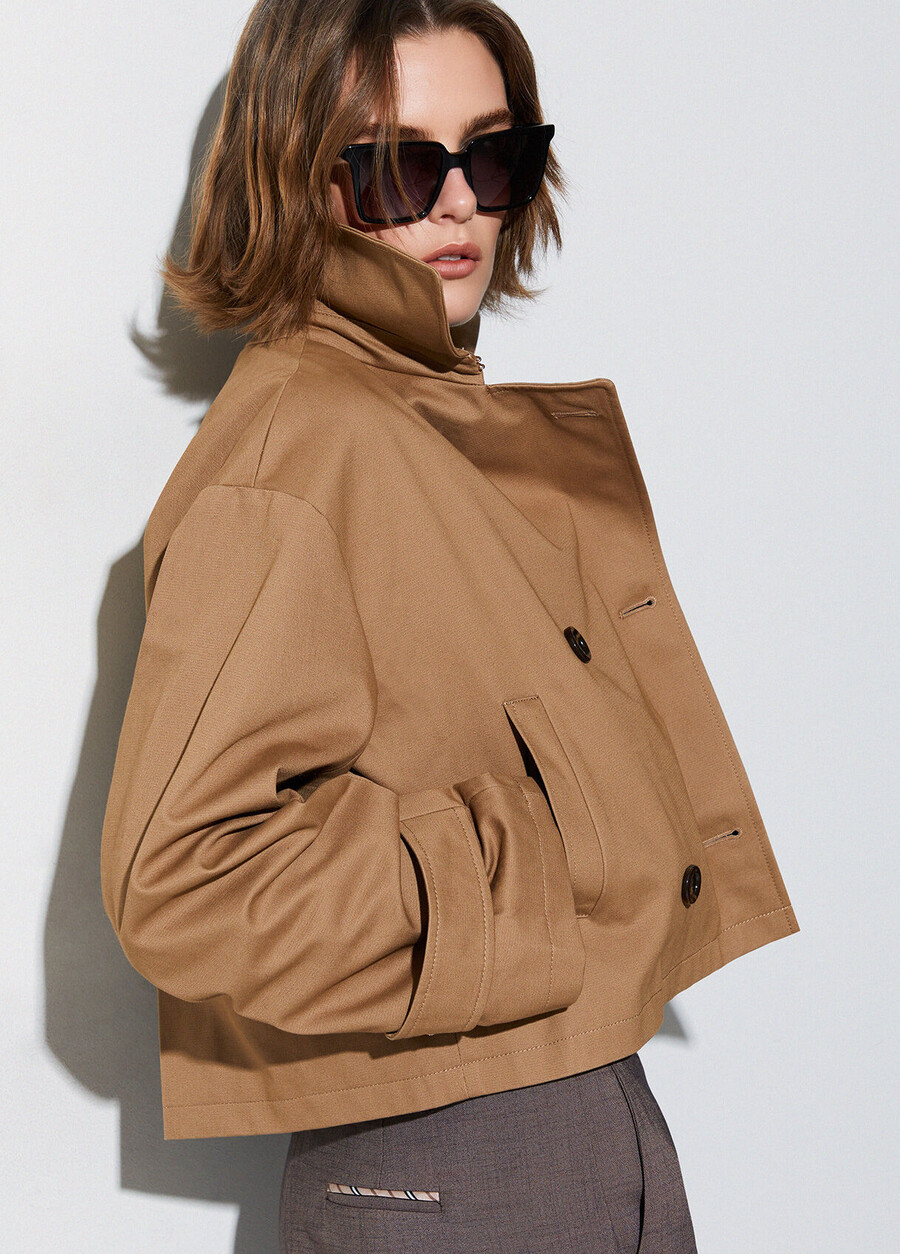 trench corto in gabardine