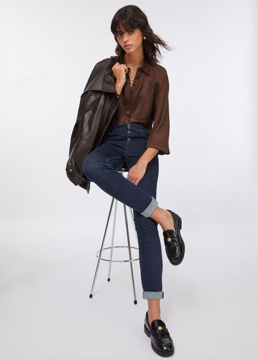 jeans skinny con risvolti