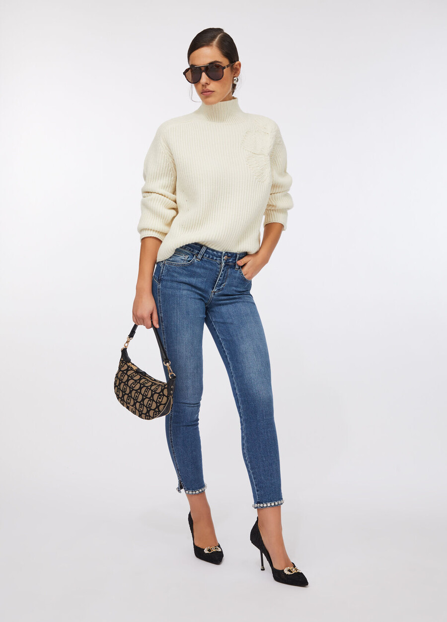 jeans skinny dal basso verso lalto