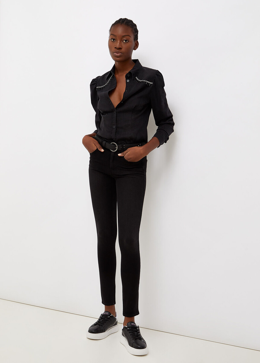 jeans skinny dalla vestibilità sorprendente