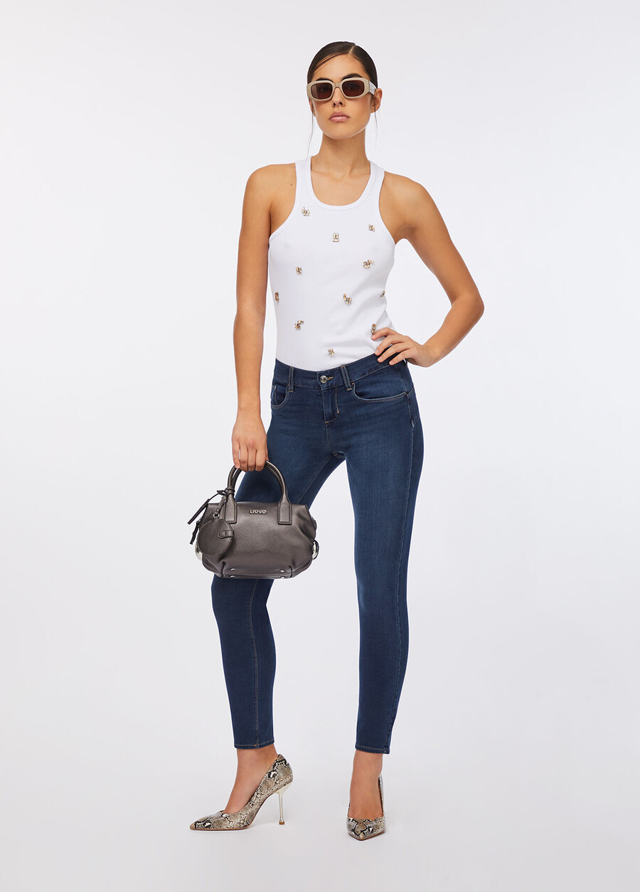 jeans skinny dal basso verso lalto