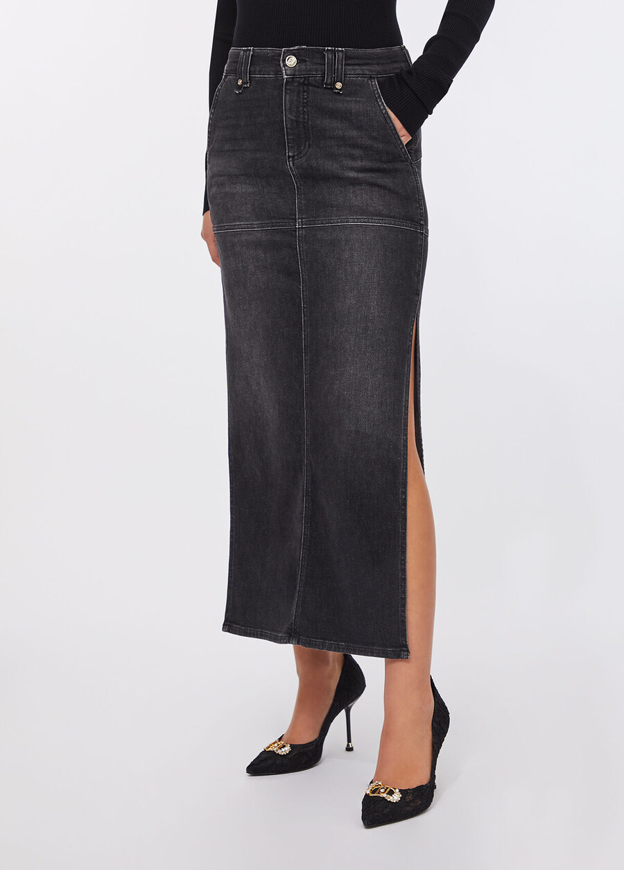gonna in denim con spacchi