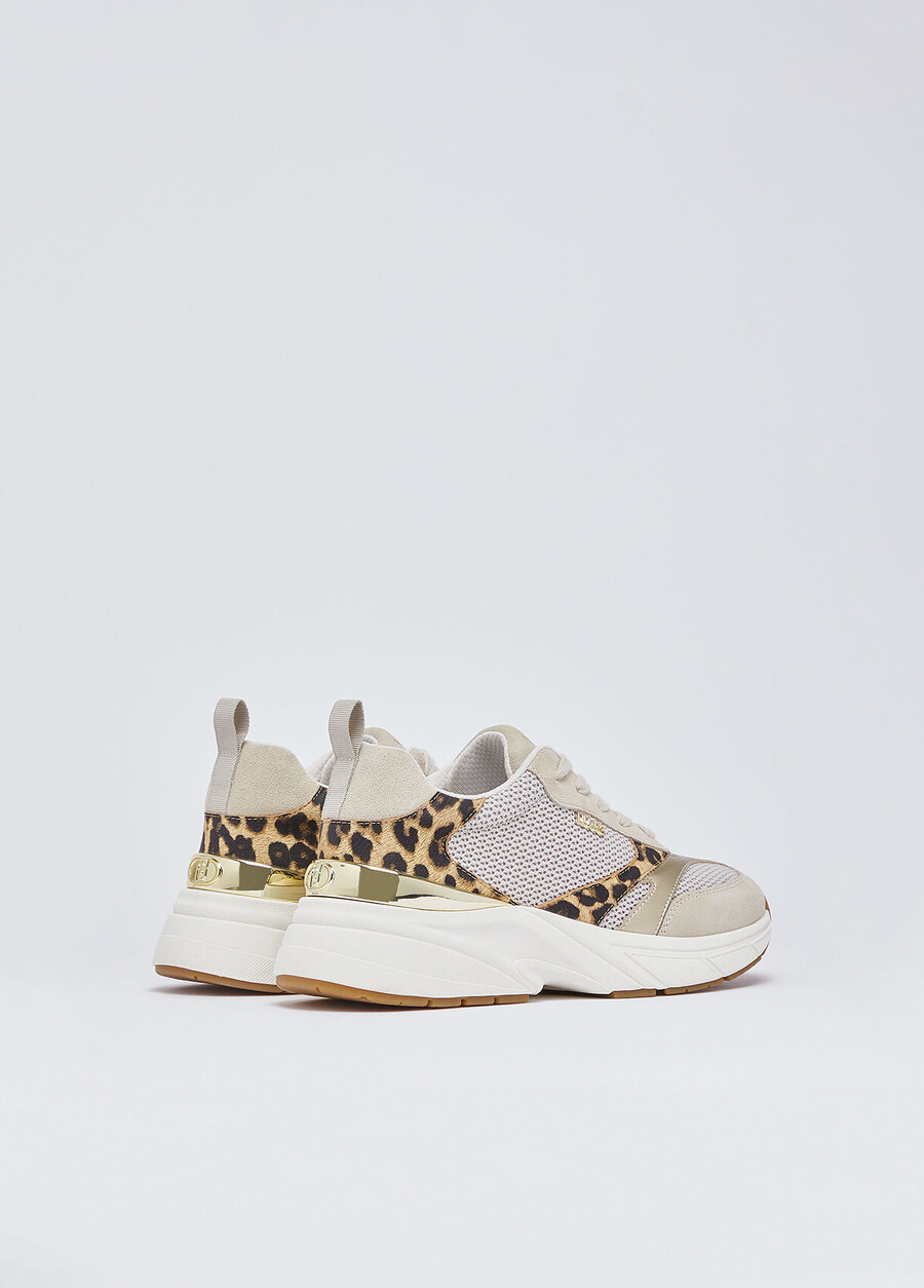 sneakers con dettagli animalier