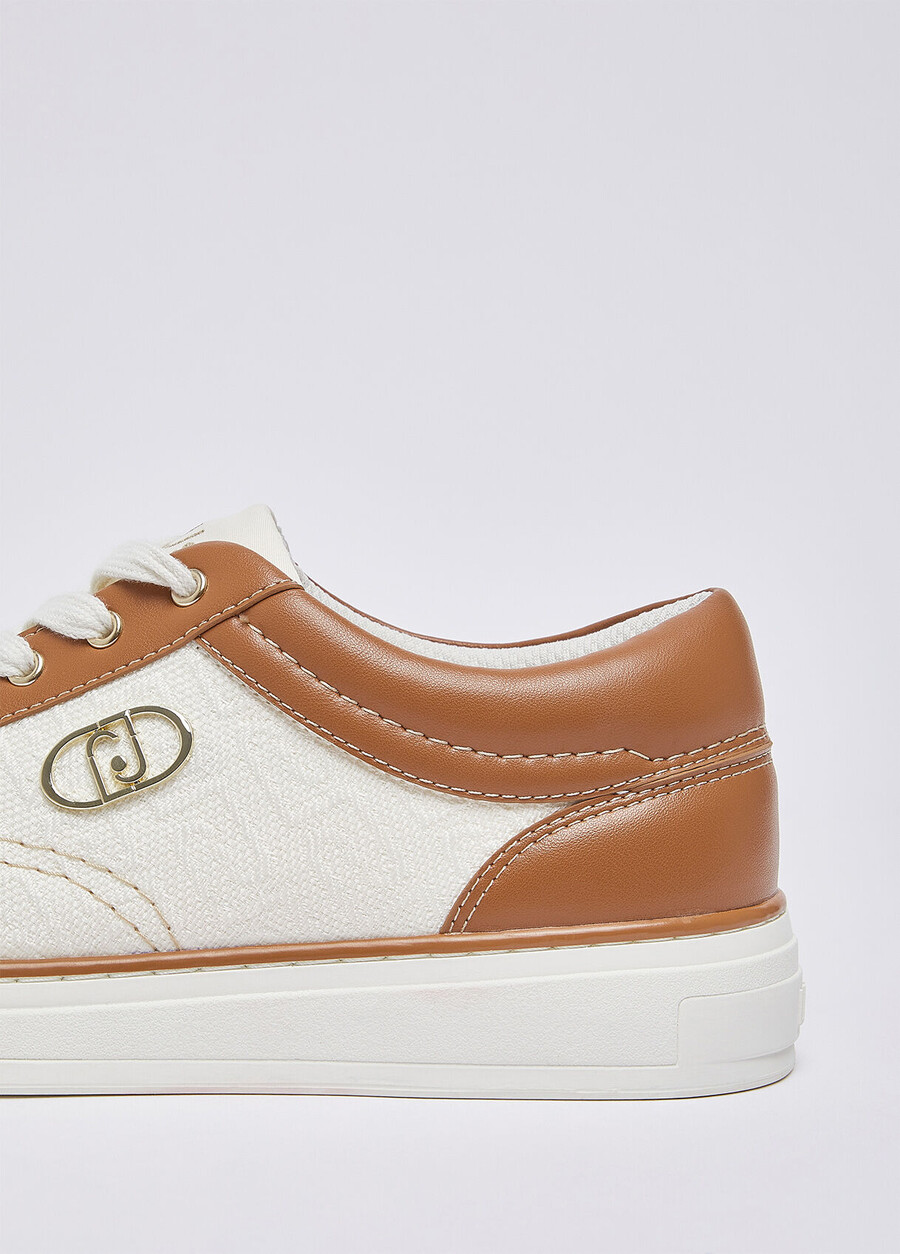 sneakers con logo monogramma