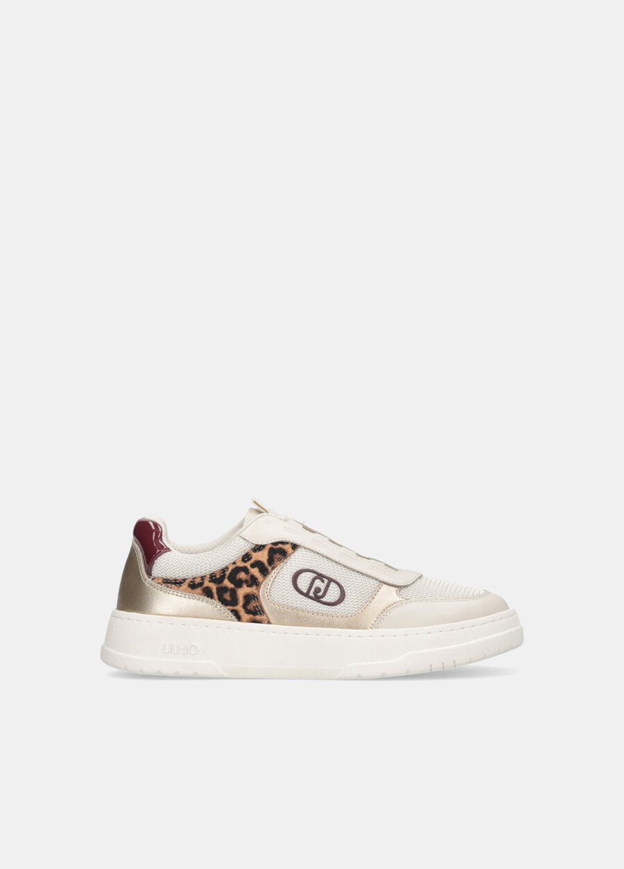 slip-on con dettagli animalier