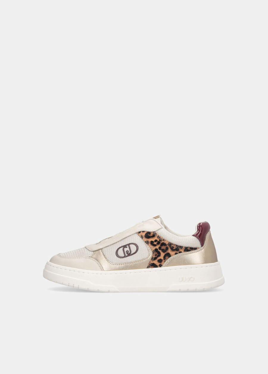 slip-on con dettagli animalier