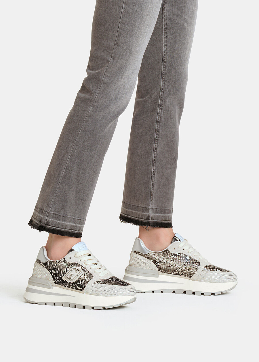 sneakers con stampa serpente e strass